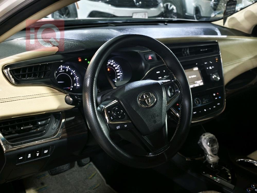 تويوتا أفالون